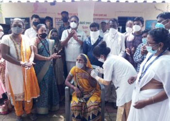 जिल्ह्यातील १५ ग्रामपंचायत क्षेत्रात शंभर टक्के लसीकरण