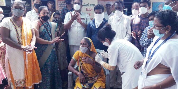 जिल्ह्यातील १५ ग्रामपंचायत क्षेत्रात शंभर टक्के लसीकरण