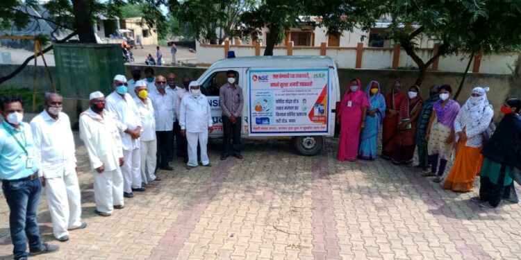 नंदुरबार तालुक्यातील आयसॅप संस्थेतर्फे कोविड लसीकरण जनजागृती