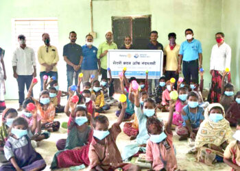 रोटरी क्लब नंदनगरीतर्फे खेळसाहित्यासह मास्क वाटप