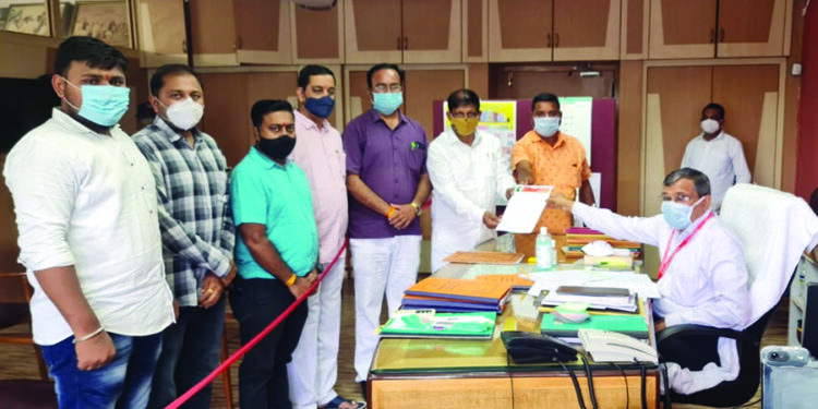 नंदुरबार येथे भाजपाचे १२ आमदारांचे निलंबन मागे घेण्याच्या मागणी