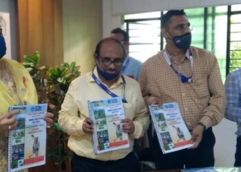 शेतकऱ्यांना पीक कर्ज देण्यासाठी बँकांनी शिबिराचे आयोजन करावे : जिल्हाधिकारी मनीषा खत्री