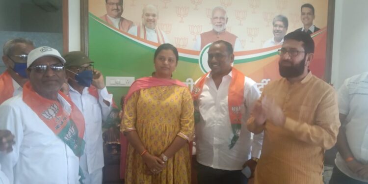 राष्ट्रवादी कार्याध्यक्ष सागर तांबोळी यांचा भाजपात प्रवेश,शनीमांडळ जि. प. गटातून भाजपतर्फे केली उमेदवारी दाखल