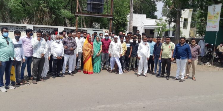 नंदुरबार जिल्हयात ११ गटांसाठी १३२ तर १४ गणांसाठी ८२ इच्छूकांनी नामांकने केली दाखल, शेवटच्या दिवशी आले यात्रेचे स्वरूप