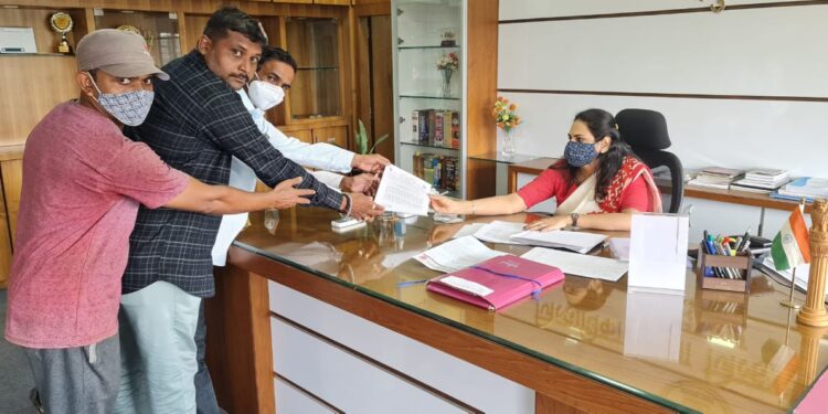 विवाहितेस आत्महत्येस प्रवृत्त करणाऱ्यावर कठोर कारवाई करण्याची क्षत्रिय मराठा समाजाची मागणी