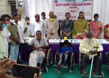 खा.डॉ.हीना गावित यांच्या हस्ते २१६ दिव्यांगांना उपकरण वाटप