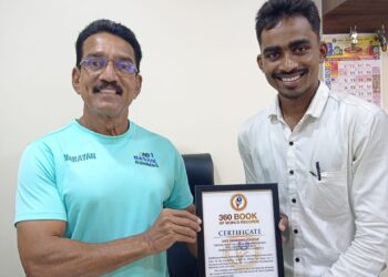 नंदुरबारचे आंतरराष्ट्रीय गिर्यारोहक अनिल वसावे यांनी युरोपातील खंडातील सर्वोच्च शिखर केले सर, 360 बुक ऑफ वर्ल्ड रेकॉर्डस् मध्ये नोंद, सलग तिसऱ्यांदा विश्वविक्रम करून साधली हॅट्ट्रिक