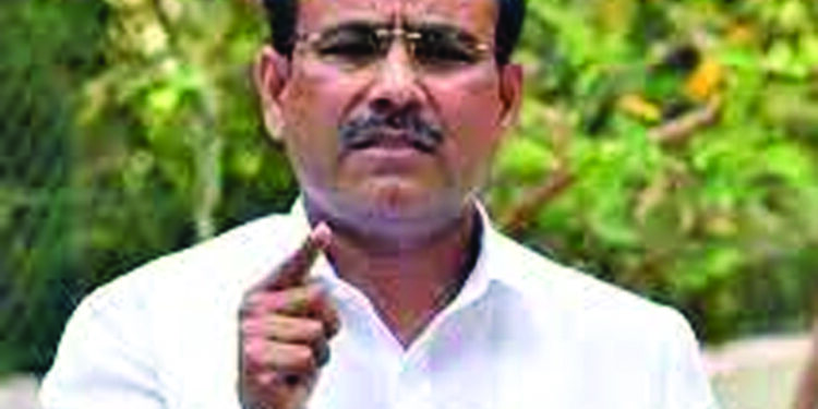 महाराष्ट्रातील २५ जिल्ह्यांमधील निर्बंध उठविण्यात येत असल्याची आरोग्यमंत्र्यांची घोषणा, नंदुरबार, धुळे  निर्बंधा बाबत काय ?