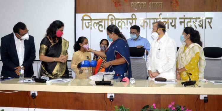 कुपोषण कमी करण्यासाठी स्थानिक भाषेत जनजागृती करा-ॲड. यशोमती ठाकूर