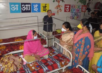 केंद्रीय आरोग्य राज्यमंत्री डॉ.भारती पवार यांची जिल्हा रुग्णालयाला भेट