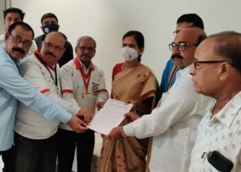 ईपीएस ९५ राष्ट्रीय संघर्ष समिती  संघटनेच्यावतीने केंद्रीय आरोग्य राज्यमंत्री डॉ. भारती पवार यांना मागण्यांचे निवेदन