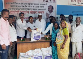 तीसी व नगाव येथे खावटी किट वाटप, गरजू, गरजु लाभार्थ्यांनी योजनेचा लाभ घेण्याचे जिल्हा कार्याध्यक्ष दिलीप नाईक यांचे आवाहन