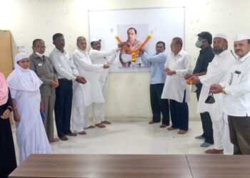 नंदुरबार जिल्हा कॉंग्रेसतर्फे राजीव गांधींना अभिवादन