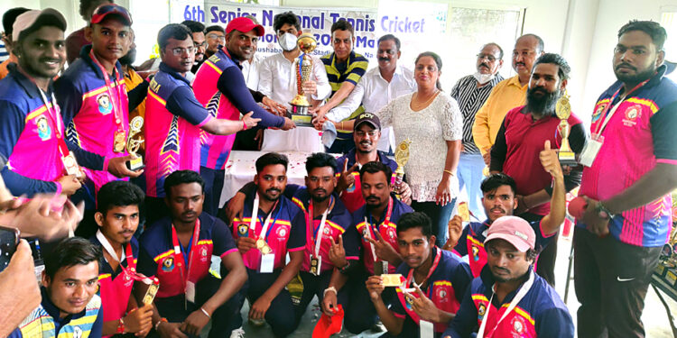 राष्ट्रीय टेनिस क्रिकेट स्पर्धेत महाराष्ट्र संघाला सुवर्ण पदक