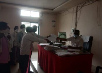 बिजरी अंतर्गत येणाऱ्या गोऱ्या गावात विशेष ग्रामसभेचे आयोजन करण्याची गावकऱ्यांची मागणी