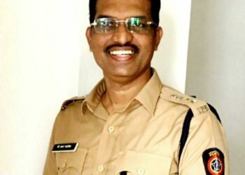 नंदुरबार जिल्ह्याचे जिल्हा पोलिस अधीक्षक महेंद्र पंडित यांची मुंबई येथे बदली