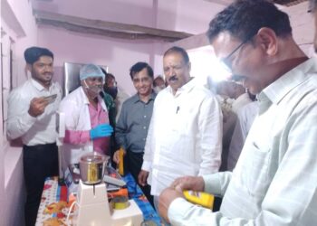 खैरवे येथे मुल्यवर्धीत मत्स्य पदार्थ तयार करण्याचा पायलेट प्रोजेक्टचे आ.विजयकुमार गावीत यांचे हस्ते उदघाटन