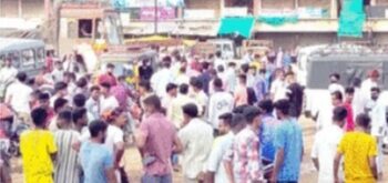 विसरवाडी येथे भर बाजारात दोन गटाच्या युवकांमध्ये हाणामारी एक युवक गंभीर जखमी, दोघांना अटक, 11 जणांविरुद्ध गुन्हा