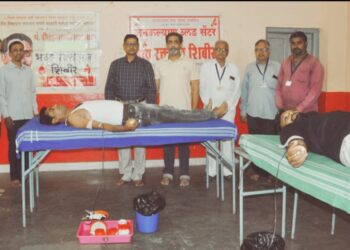 पंडित दीनदयाल उपाध्याय पतपेढीतर्फे शिबिरात 32 रक्तदात्यांनी केले रक्तदान