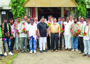 नवापूर तालुक्यातील राष्ट्रवादीच्या कार्यकर्त्यांचा कॉग्रेस पक्षात प्रवेश