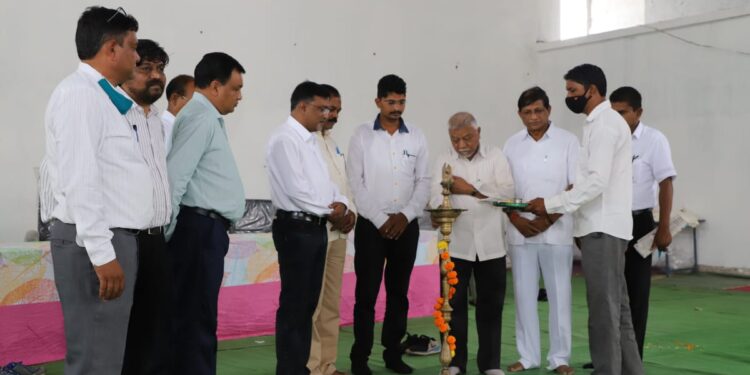 बोगस आदिवासींची घुसखोरी रोखण्यासाठी समाजातील सर्व घटकांनी जागृत पणे कार्य करावे : बोगस आदिवासी व जात चोर या परिसंवादात मान्यवरांचे प्रतिपादन