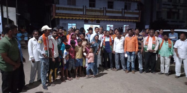 आ.राजेश पाडवी यांच्या उपस्थितीत चिनोदा येथे कार्यकर्त्यांचा भाजपात प्रवेश