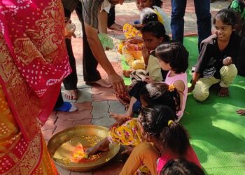 राष्ट्रीय स्वयंसेवक संघ जनकल्याण समितीच्या वतीने सामूहिक कन्या पूजन