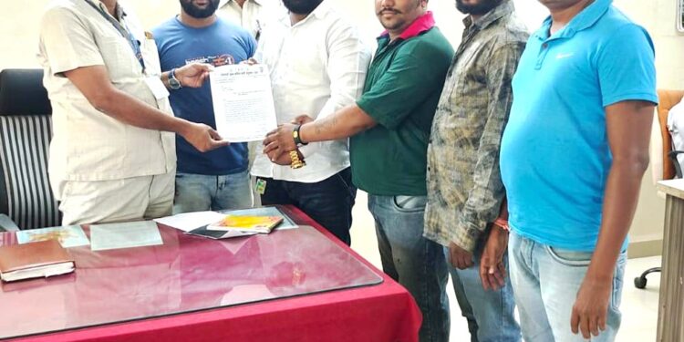 महागाई विरोधात नंदुरबार शहर राष्ट्रवादी युवक कॉंग्रेसतर्फे केंद्र शासनाचा निषेध