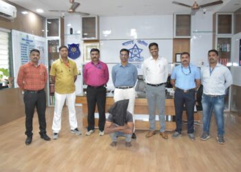 म्हसावद येथून पोलीसांच्या हातावर तुरी देत फरार झालेला आरोपीला पोलीसांनी जळगाव जिल्ह्यातून केली अटक