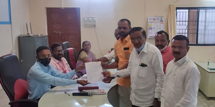 नंदुरबार प.स.उपसभापतीसाठी आघाडीतर्फे कॉग्रेसचे कमलेश महाले,भाजपातर्फे छाया जितेंद्र पवार यांचे नामाकंन दाखल सध्या स्थितीला असे आहे समिकरण