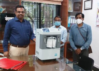 पिरॅमल स्वास्थ्यतर्फे 15 ऑक्सिजन कॉन्सन्ट्रेटर यंत्र प्राप्त