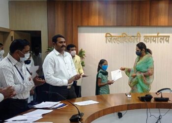 मिशन वात्सल्य योजने’ची प्रभावीपणे अंमलबजावणी करावी : जिल्हाधिकारी मनीषा खत्री