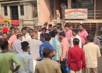 नवापूर येथे भगवान महावीर पतसंस्थेचे ठेवीदार आक्रमक,महिलांचे अश्रू झाले अनावर