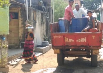 खोंडामळी ग्रामपंचायतीकडे थकबाकीमुळे पाणीपुरवठ्याचा विद्युत पुरवठा केला खंडित, ग्रामस्थांची पाण्यासाठी दहादिशा