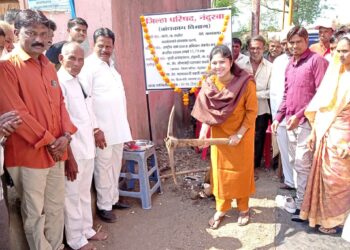 करडे येथे जि.प.अध्यक्षांच्या हस्ते नवीन ग्रामपंचायत  व  अंगणवाडी नवीन इमारतीचे भूमिपूजन