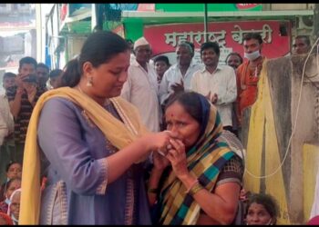 खासदार डॉ.हिना गावित यांच्या आश्वासनानंतर पिंगाणे येथील उपोषणकर्त्यांनी उपोषण सोडले