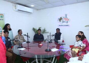 नंदुरबार जिल्ह्यातील पहिल्या कम्युनिटी रेडीओ केंद्राचे कुलगुरूंच्या हस्ते झाले उद्घाटन