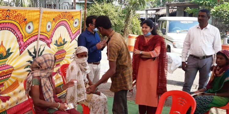 अस्तंभा यात्रेनिमित्त येणाऱ्या भाविकांच्या लसीकरणासाठी कोविड लसीकरण शिबिराची जि. प.अध्यक्षांनी केली पाहणी