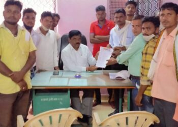 प्रपत्र ‘ड’ यादीत सुटलेली नावे समाविष्ट करावे, तळोदा येथे बिरसा फायटर्सतर्फे गटविकास अधिकारी यांना निवेदन