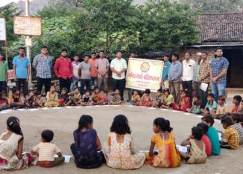 सेवाभावे प्रतिष्ठानच्या सदस्यांनी चिमुकल्यांसोबत साजरी केली दिवाळी