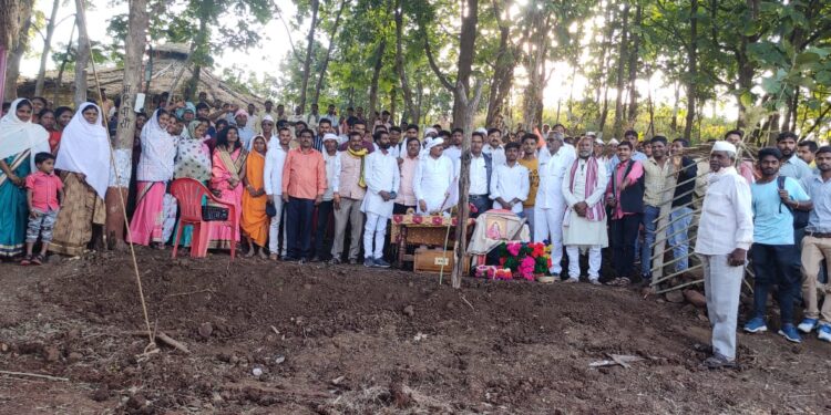 तिनसमाळ येथे स्थानिक नागरिकांच्या मदतीने जोहार आदिवासी संग्रहालयाची निर्मिती