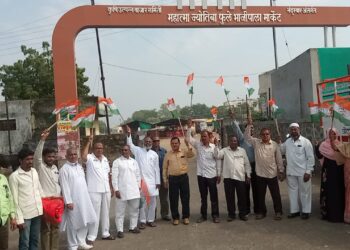 कृषी कायदे रद्द केल्याने नंदुरबार जिल्हा कॉंग्रेस कमिटीच्यावतीने आनंदोत्सव साजरा