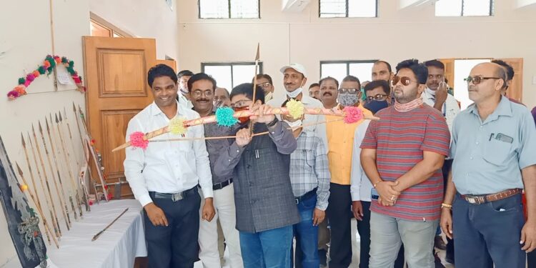 तळोदा येथे आदिवासी साहित्य व संस्कृती प्रदर्शन