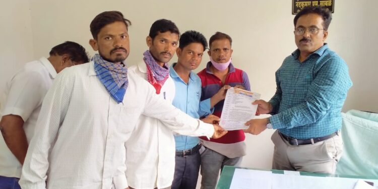 एकलव्य मॉडेल रेसिडेंशीयल स्कुलमध्ये शिक्षक भरती त्वरित करा : बिरसा फायटर्स