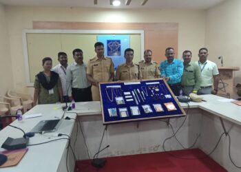 नंदुरबार येथे दिवसा घरफोडीच्या गुन्ह्यातील २ अट्टल गुन्हेगारांना पुणे येथून अटक, १३ लाख ७७ हजाराचा मुद्देमाल जप्त.४ गुन्ह्यांची उकल करण्यात पोलिसांना यश