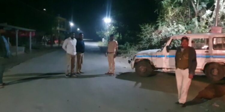 अज्ञाताने युवकावर झाडल्या गोळ्या,युवक जखमी, घटनास्थळी पोलिसांचा मोठा फौजफाटा तैनात