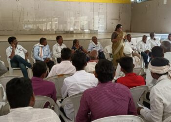 महावितरण कंपनीकडे शेतकर्‍यांची थकबाकीचा लोक संघर्ष मोर्चाचा दावा, व्यापक आंदोलन उभारण्याचा शेतकर्‍यांनी बैठकीत निर्णय