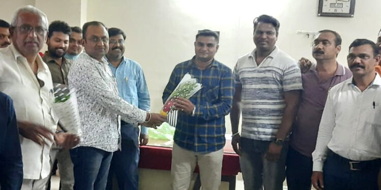 जिल्हा महसूल कर्मचारी संघटनेची कार्यकारिणीची निवड, जिल्हाध्यक्षपदी मुकेश चव्हाण