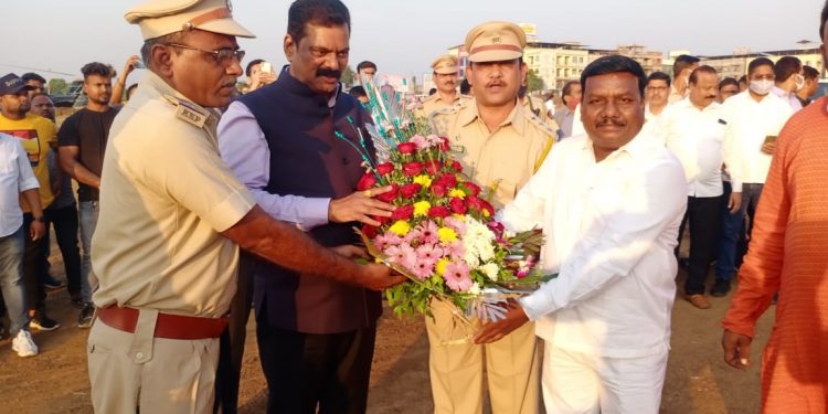 नंदुरबारच्या सुपुत्राचा ठाण्यात गौरव, खान्देशरत्न भास्कराचार्य आदर्श शिक्षक पुरस्काराने सन्मानित