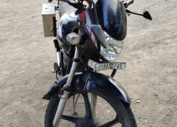 टाटा मॅजिकची  मोटरसायकलला धडक, दोघे युवक जखमी